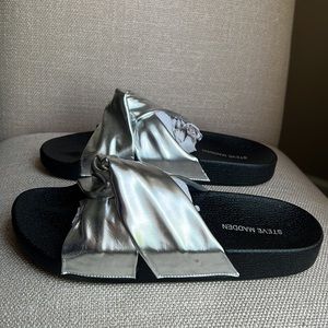 Steve Madden Pool Slides Silver